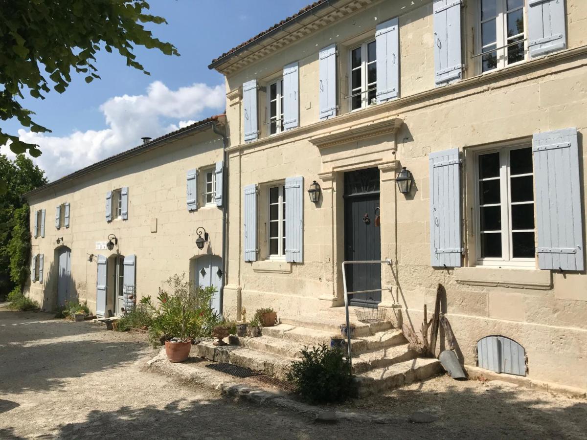 Chambres D'Hotes - Les Bujours Saint-Georges-des-Côteaux Dış mekan fotoğraf