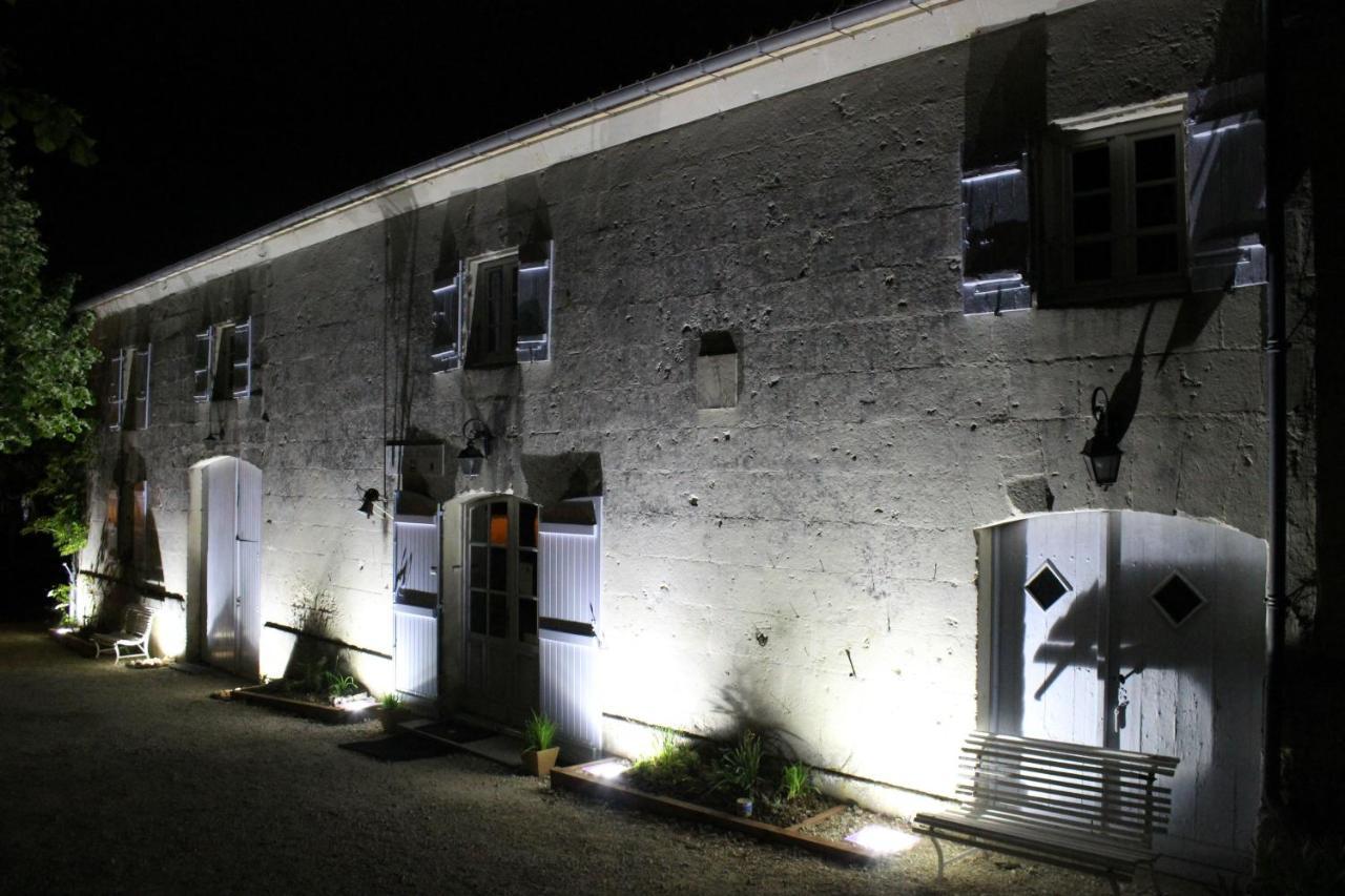 Chambres D'Hotes - Les Bujours Saint-Georges-des-Côteaux Dış mekan fotoğraf