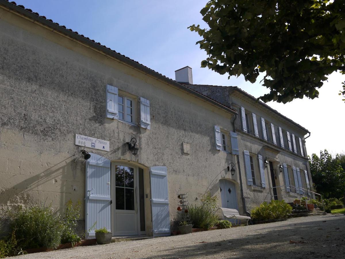 Chambres D'Hotes - Les Bujours Saint-Georges-des-Côteaux Dış mekan fotoğraf